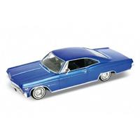 Машинка металлическая 1:24 Chevrolet Impala 1965