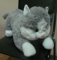 Игрушка мягкая кошечка серенькая (лежачая, 45 см)