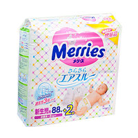 Детские подгузники  Merries  NB (0-5 кг)  90 шт